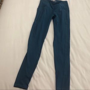 Victoria sport knockout pocket pants small